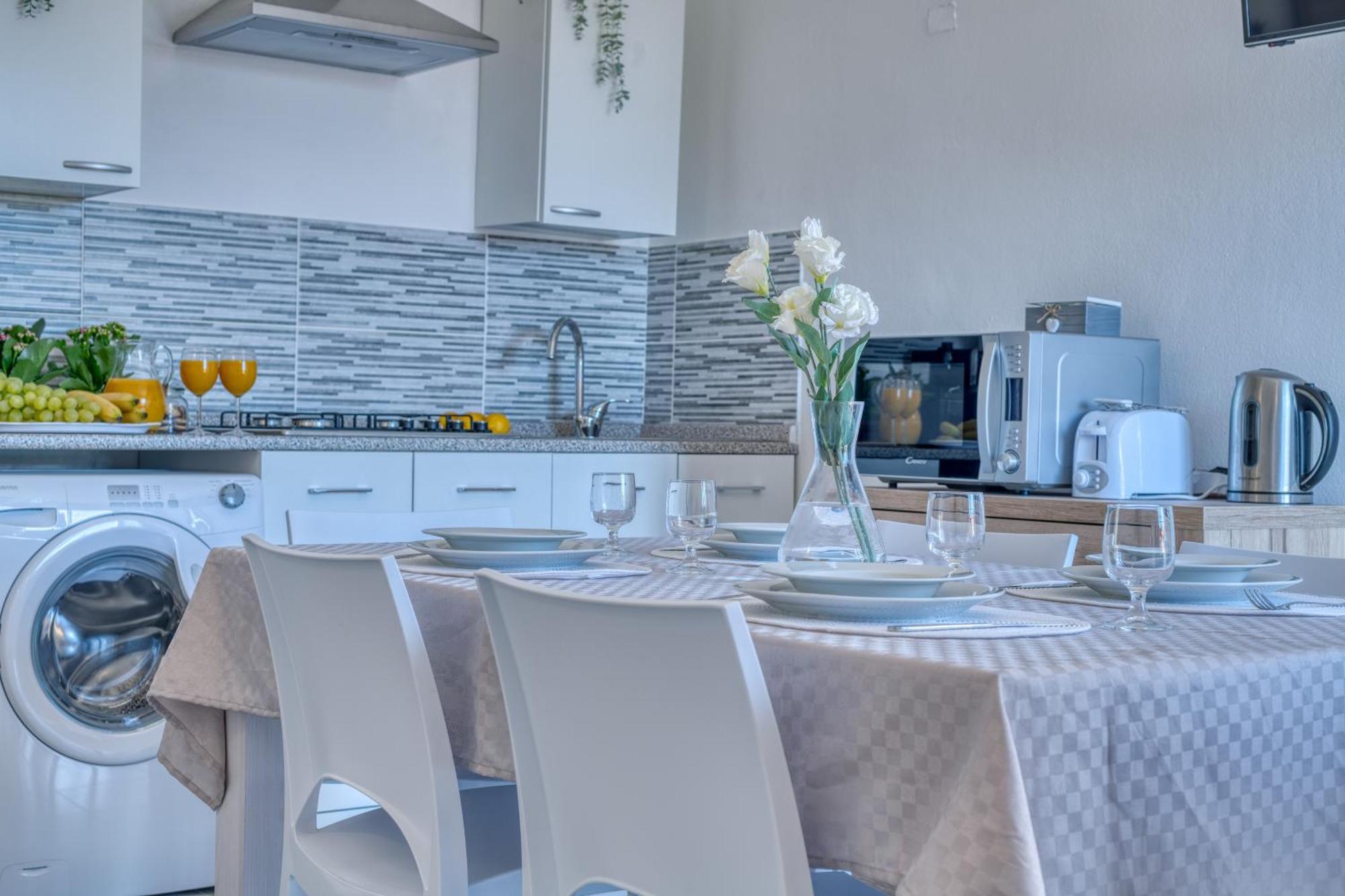 Izzhome Cozy Sunflowers Pula Exterior foto